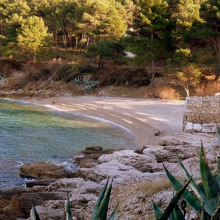 Guesthouse Torga Vis Island Buitenkant foto