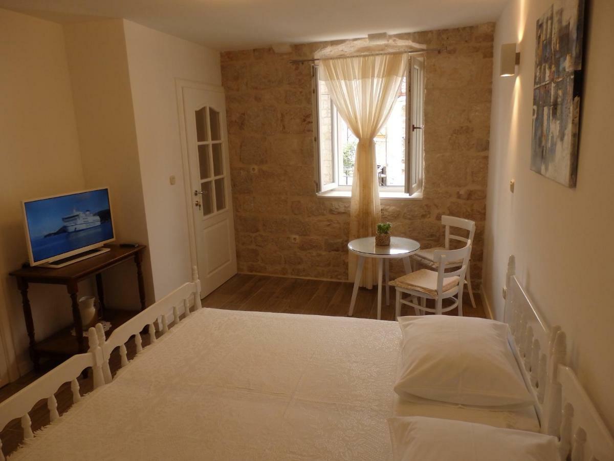Guesthouse Torga Vis Island Buitenkant foto