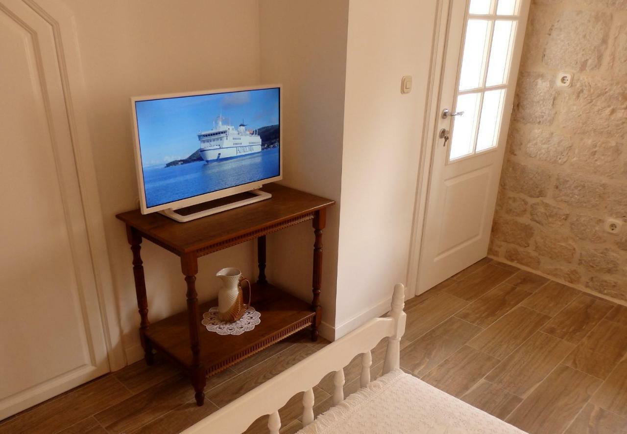 Guesthouse Torga Vis Island Buitenkant foto