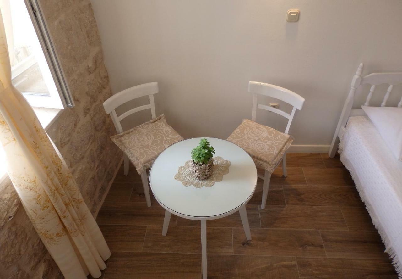 Guesthouse Torga Vis Island Buitenkant foto