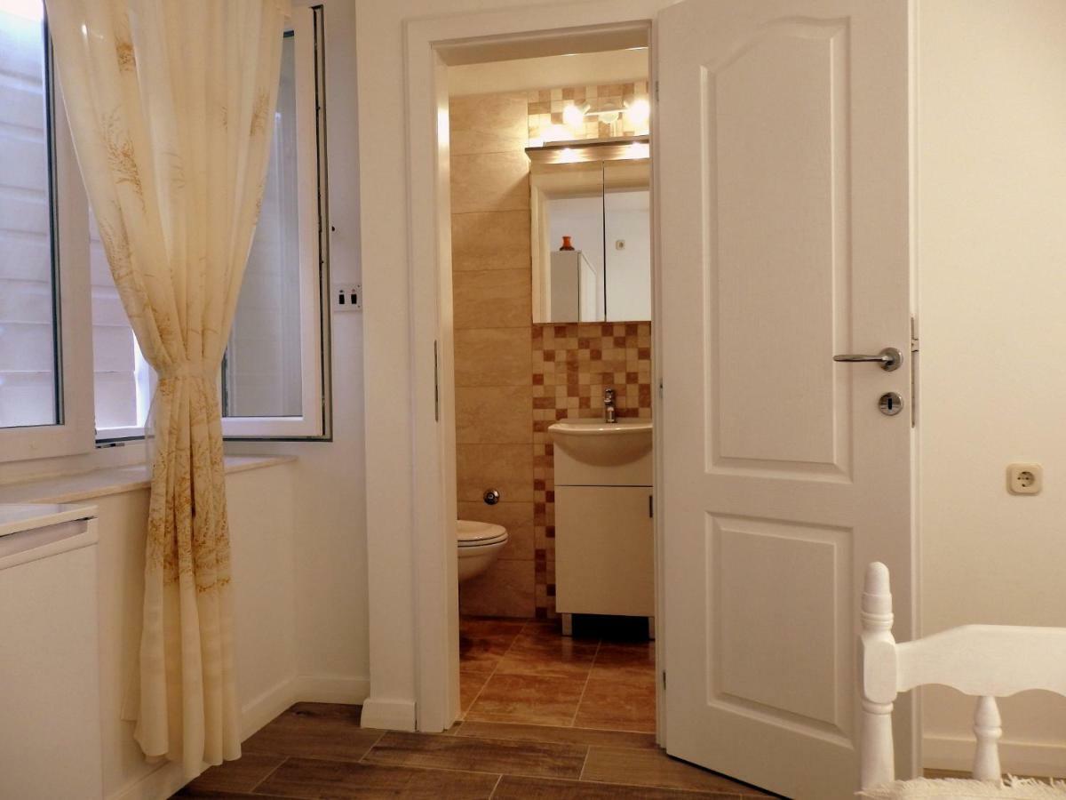 Guesthouse Torga Vis Island Buitenkant foto