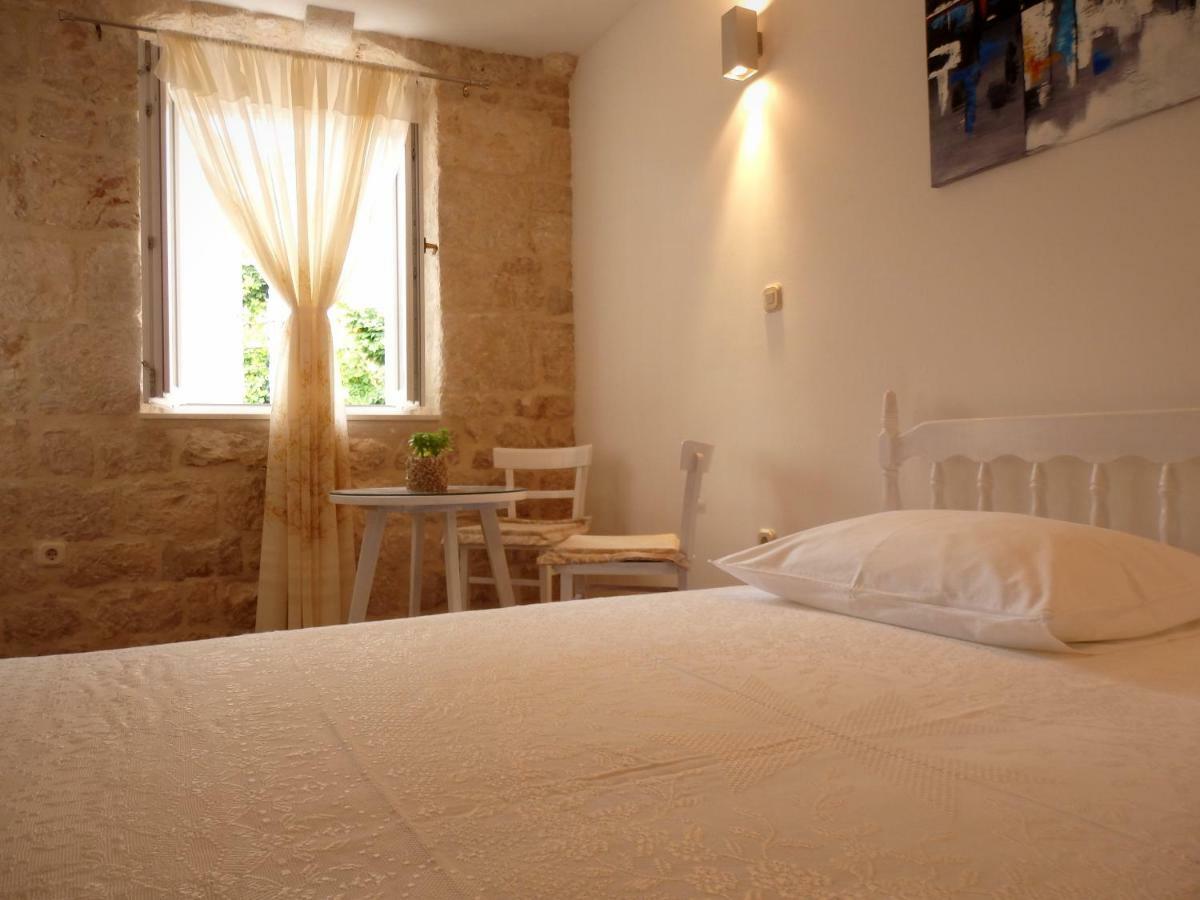 Guesthouse Torga Vis Island Buitenkant foto