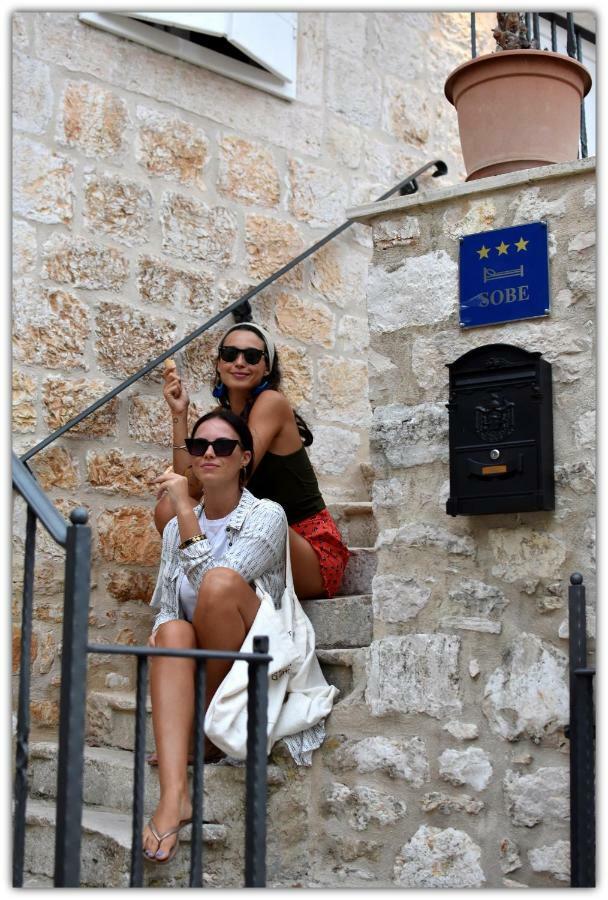 Guesthouse Torga Vis Island Buitenkant foto
